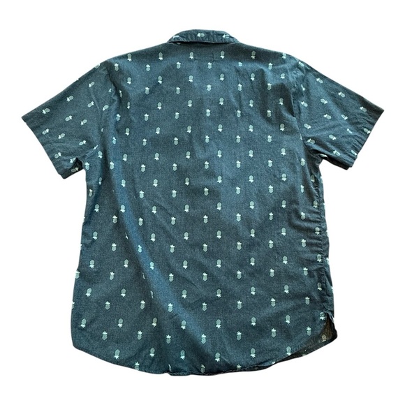 Trunks Casual Button Down Hawaiian Pineapple Shirt Soze XXL - Picture 2 of 3